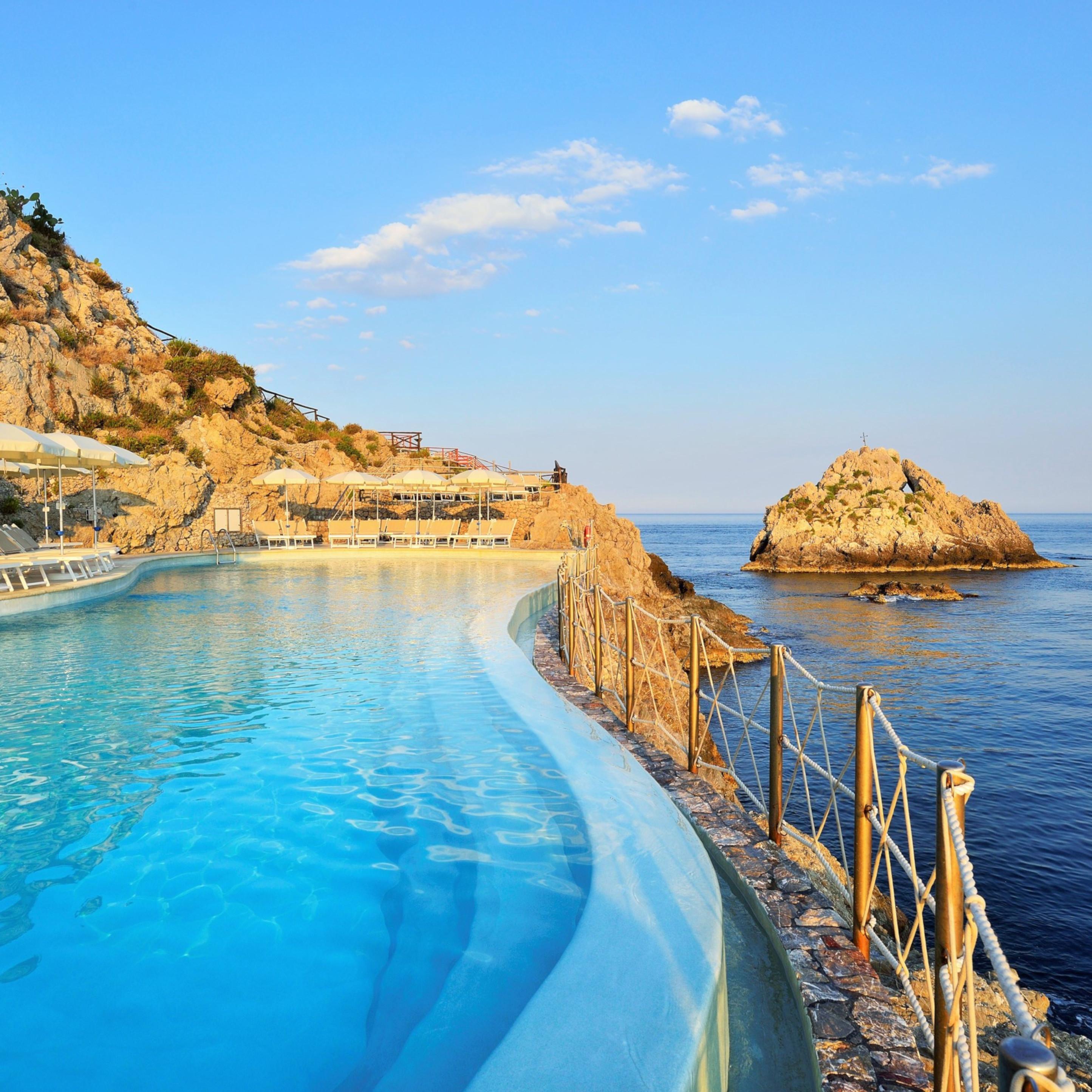 Unahotels Capotaormina 4*